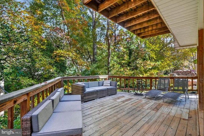 Building Photo - 616 Mcmagan Dr