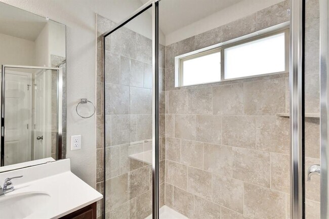 Building Photo - 145 Pine Island Ln