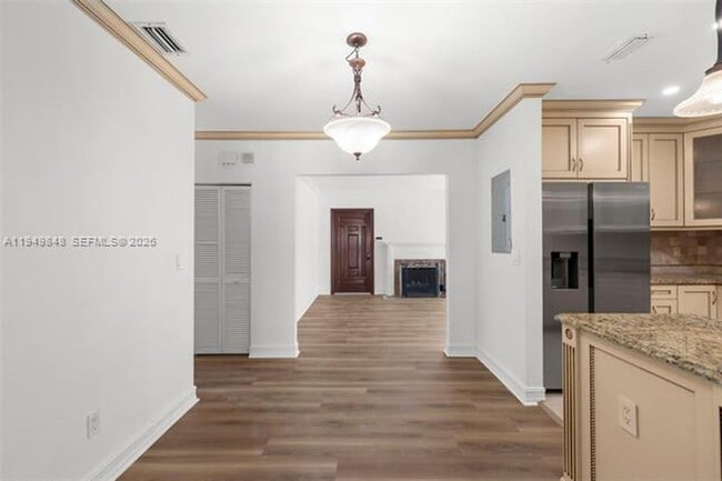 Building Photo - 3411 SW 27th St