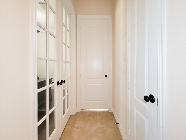 Building Photo - 2822 Ember Pass Ln