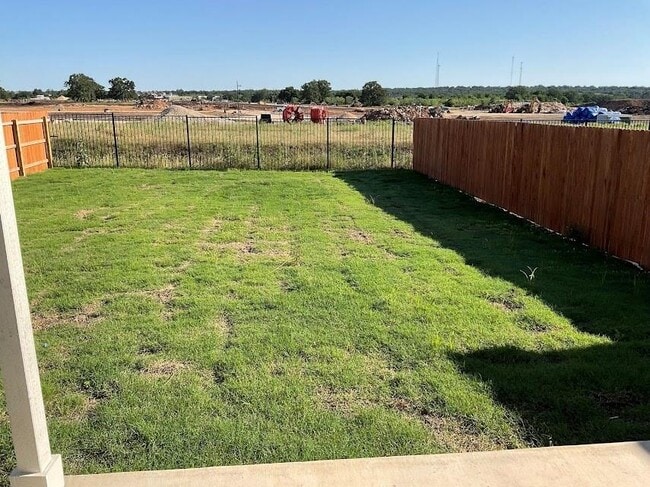 Building Photo - 337 Redonda Dr