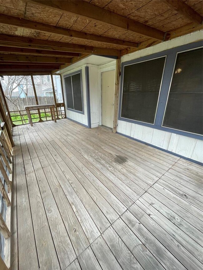 Building Photo - 13912 Conner Downs Dr
