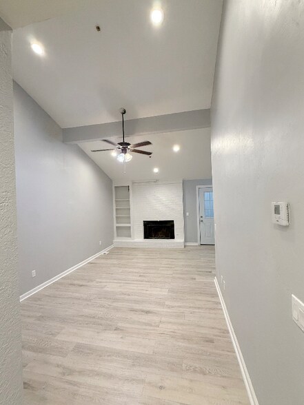 Building Photo - 843 NW 111th St