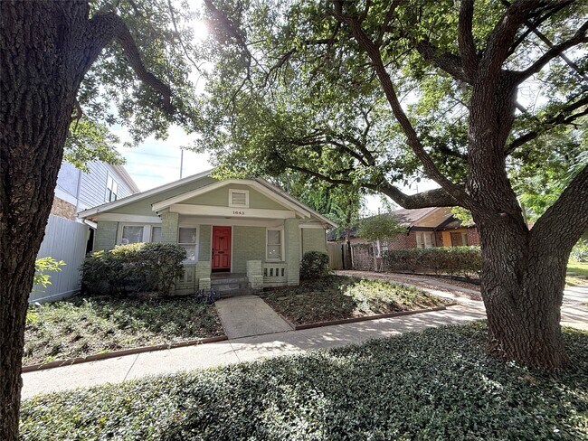Primary Photo - 1643 Park St