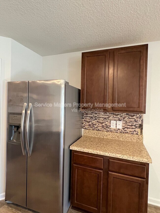 Building Photo - 4080 Roosevelt Way