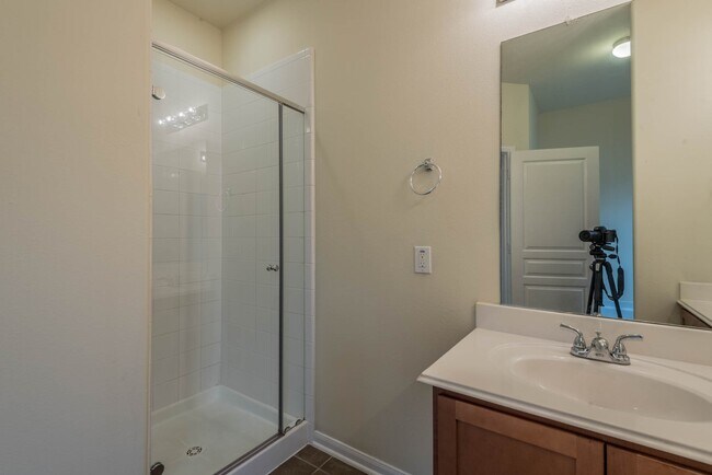 Building Photo - 17407 Blackstone Trails Dr