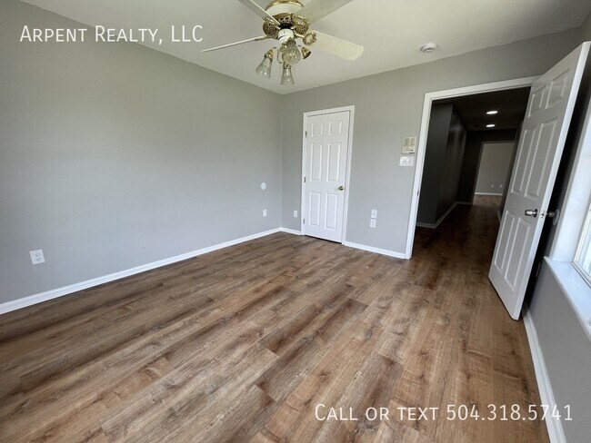 Building Photo - 2121 Montesquieu St