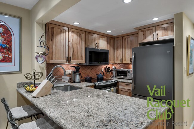 Building Photo - 4600 Vail Racquet Club Dr