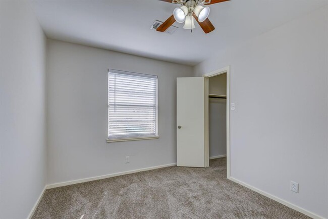 Building Photo - 4123 Dacca Dr