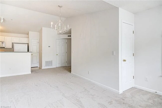 Building Photo - WFU/ Deacon Ridge Condominium Community-