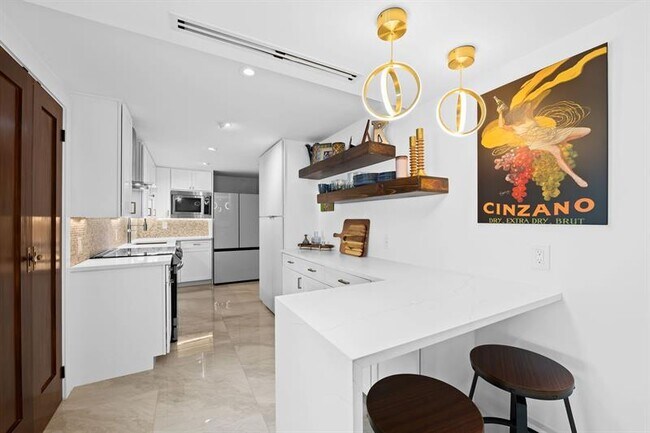 Building Photo - 1151 N Fort Lauderdale Beach Blvd