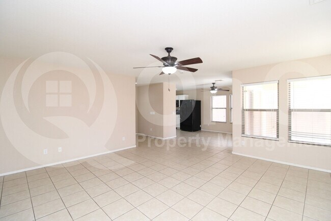 Building Photo - 6333 W Valencia Dr