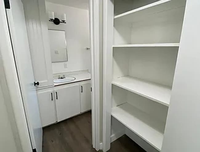 Building Photo - Charming 1 bed 1 bath in the heart of Boise, close to BSU & St. Luke's