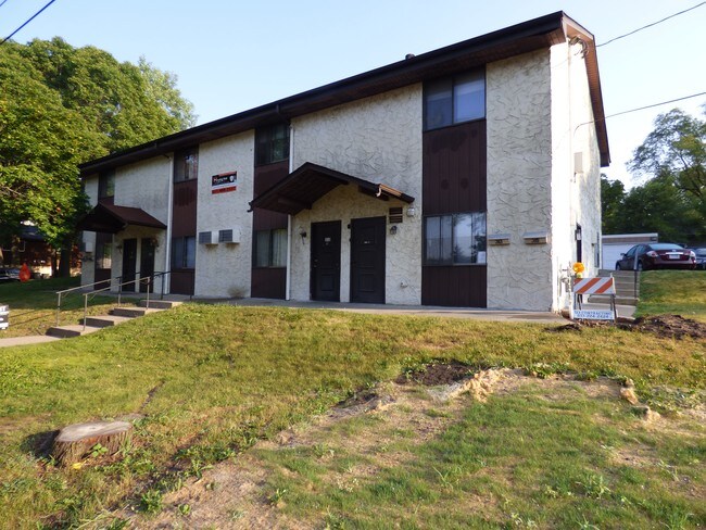 Building Photo - 1562-1568 Sloan St