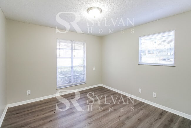 Building Photo - The ideal space to balance life, work, and play.