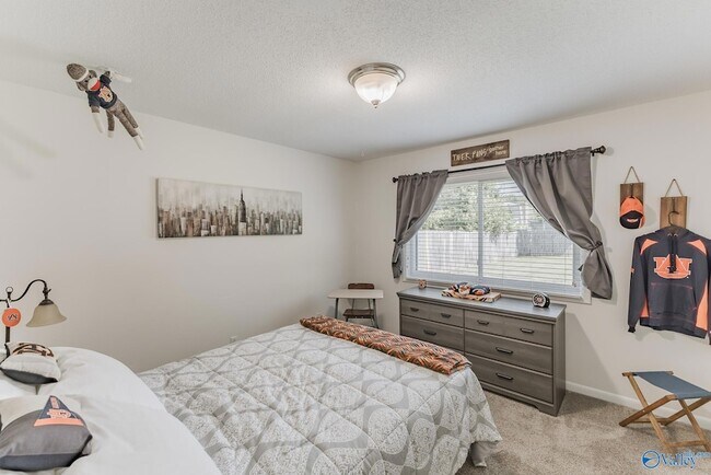 Building Photo - 1907 Waxleaf Green SE