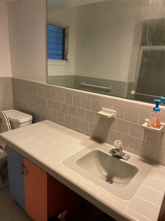 Building Photo - 5122 Jackwood St