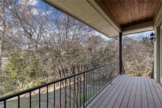 Building Photo - 1 Chandon Ln