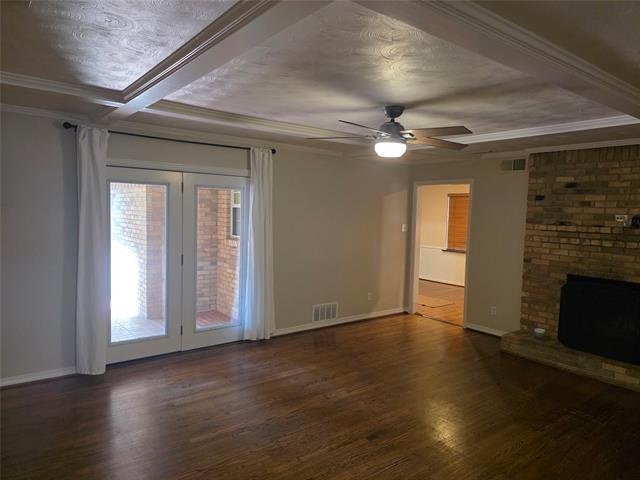 Building Photo - 9784 Maplehill Dr