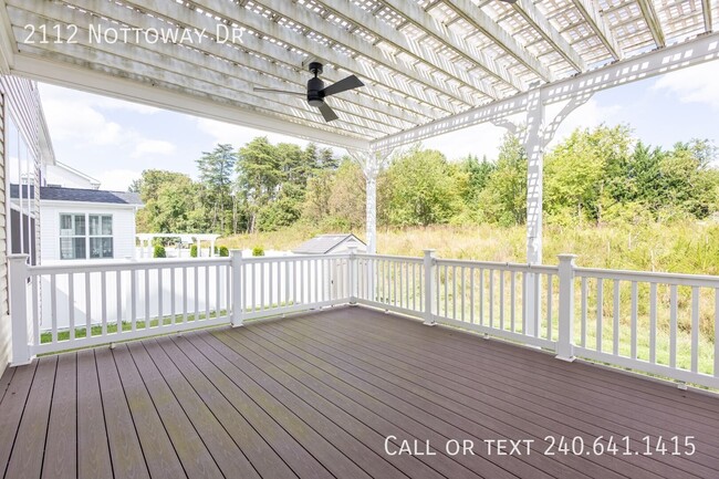 Building Photo - 2112 Nottoway Dr