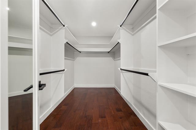 Building Photo - 6005 Daven Oaks Dr