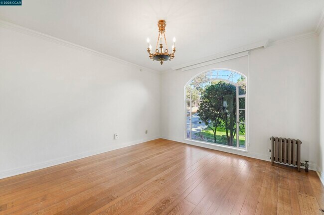 Building Photo - 2367 Carquinez Ave