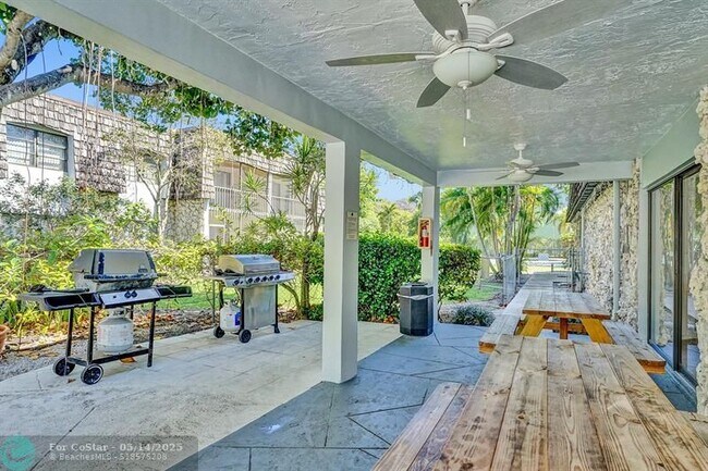 Building Photo - 3111 Oakland Shores Dr