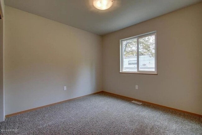 Building Photo - 1121 E Dellwood St