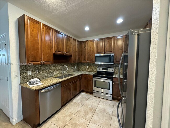 Building Photo - 9763 Darlington Pl