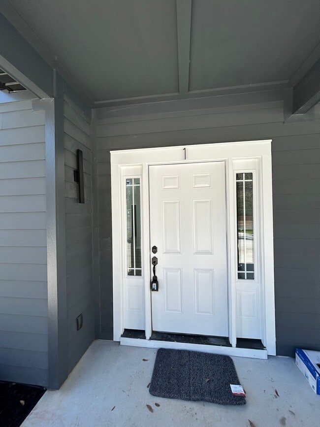 Building Photo - 2022 Trimble Rd