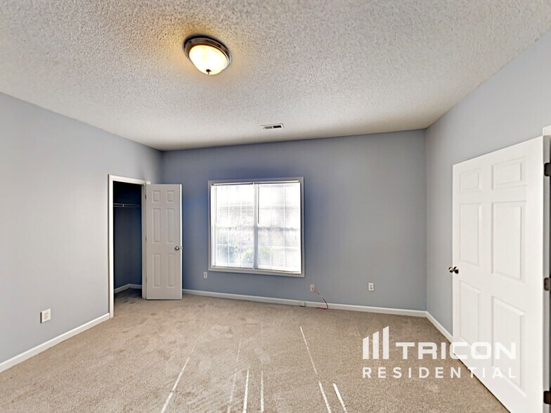 Building Photo - 1720 Ben King Rd