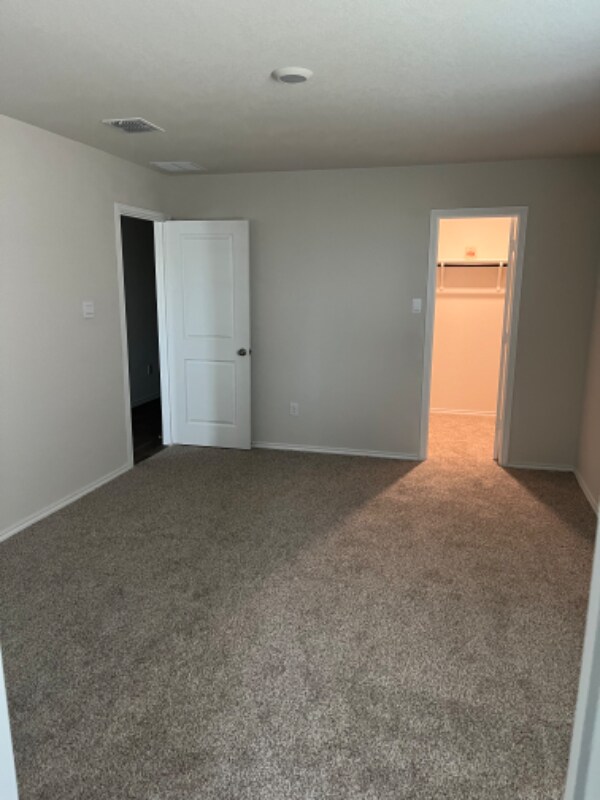 Building Photo - 3103 Lindenwood Wy