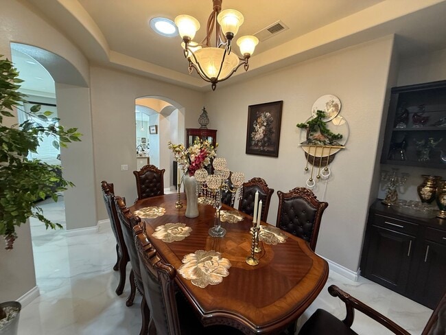 Building Photo - Stonebrook Estates-3 Bedrooms, 3351 SQFT of Luxury & Entertainment