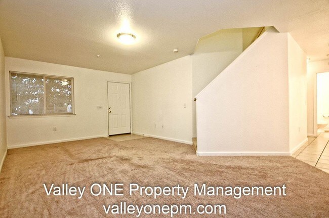 Building Photo - 1120 E Monte Vista Ave, Turlock, CA 95382