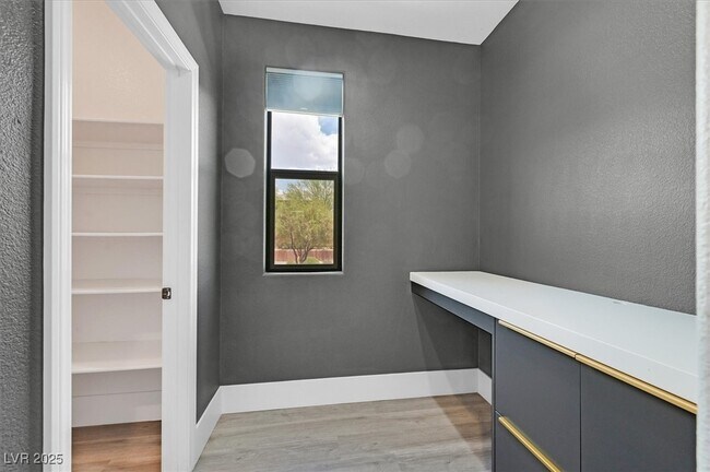Building Photo - 5589 Beckett Hill Ct