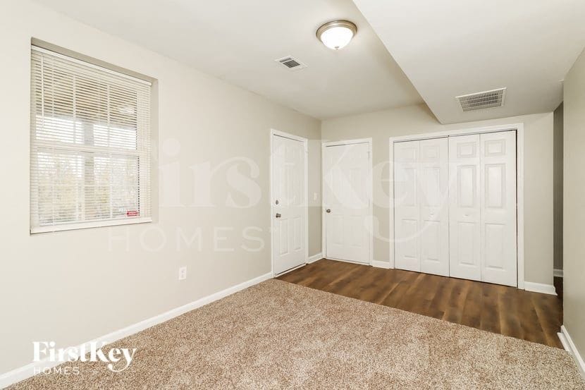 Building Photo - 1216 Woodleigh Rd SW