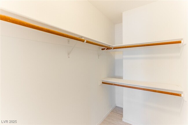Building Photo - 601 Cabrillo Cir