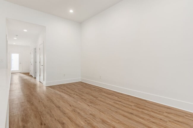 Building Photo - 2978 Bernard View Ln