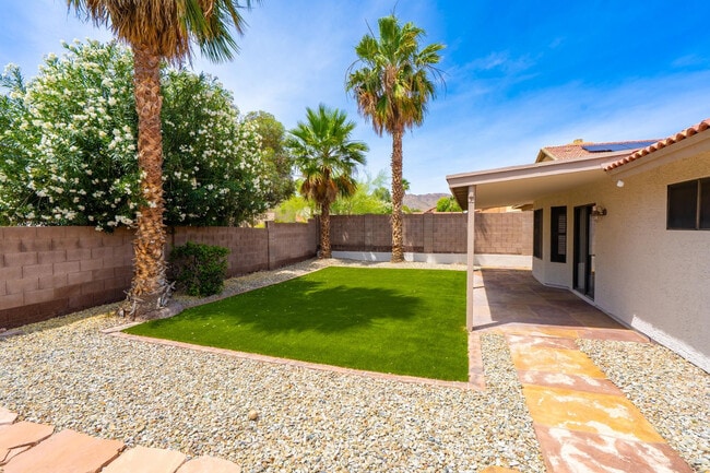 Building Photo - 15006 S 27th Way