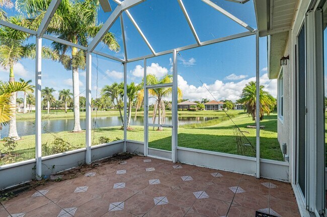 Building Photo - 603 Calamondin Way SW