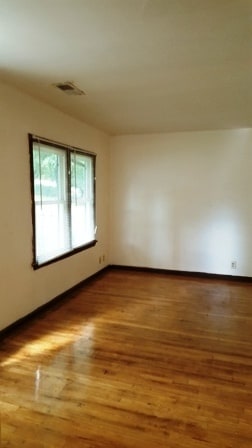 Building Photo - House for Rent in St. Ann