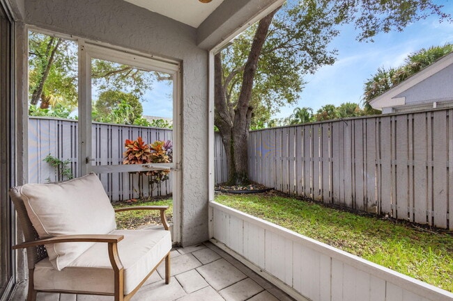 Building Photo - 15 Admirals Ct