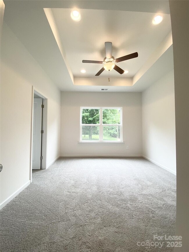 Building Photo - 6305 Lake Dr