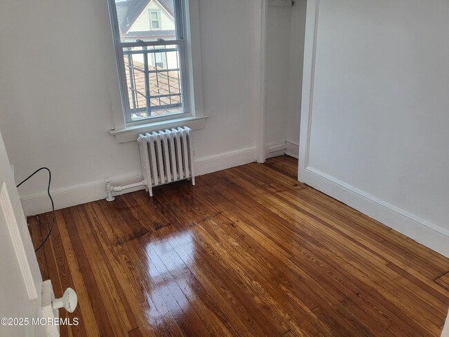 Building Photo - 122 Mt Hermon Way