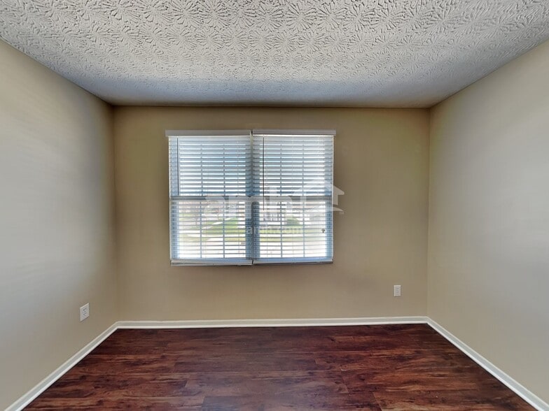 Building Photo - 5979 Haydens Crossing Blvd