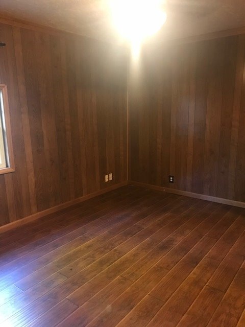 Building Photo - Large 1970's Home In Jenks School District!