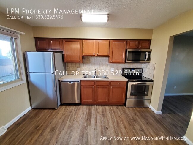 Building Photo - 2513 Zircon St NE