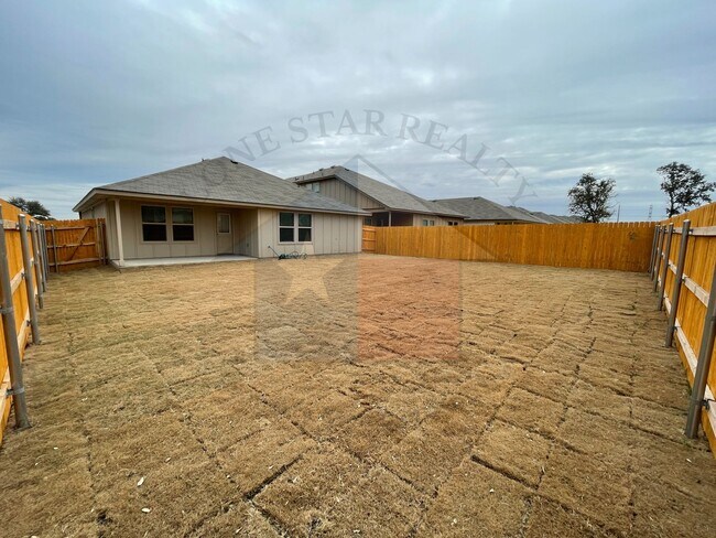 Building Photo - 9601 Murandy Dr
