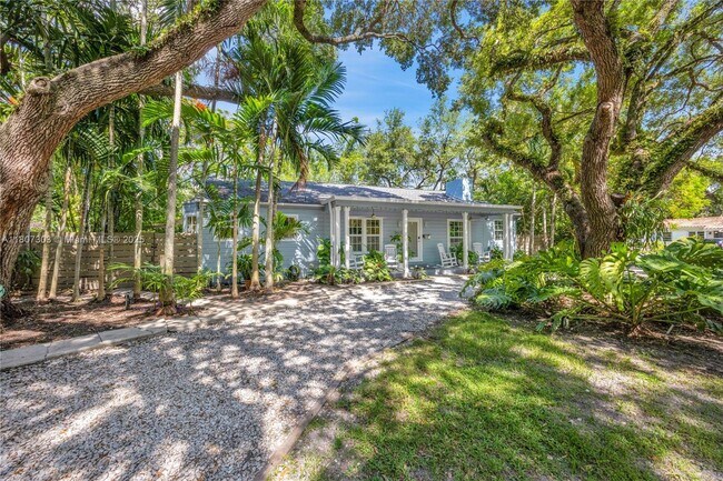 Building Photo - 5023 SW 59th Ave