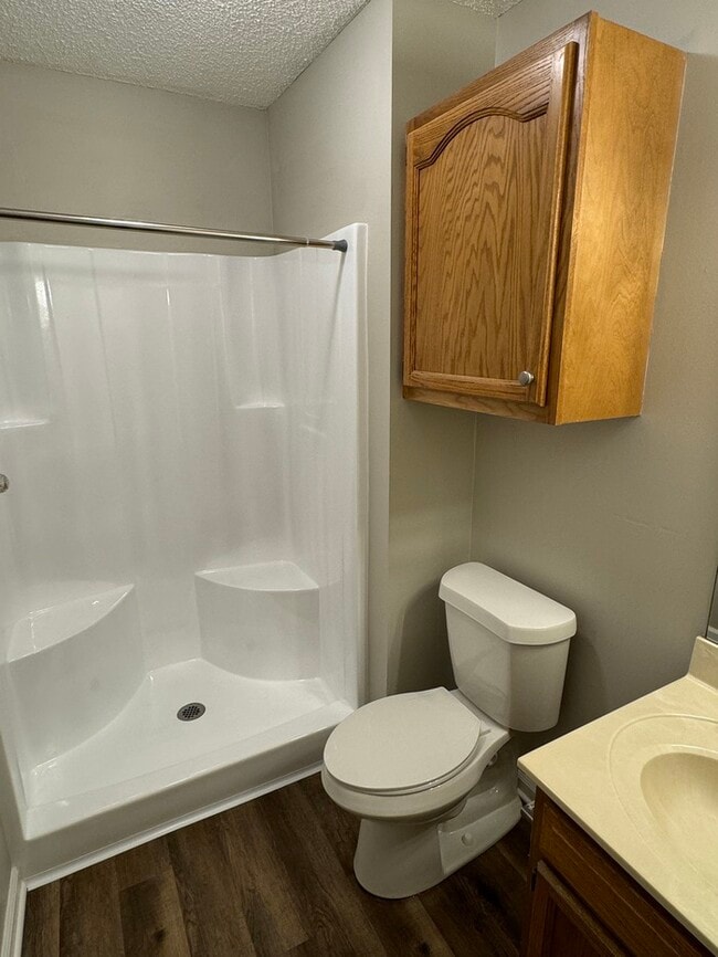 Building Photo - 875 Montclair St